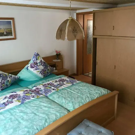 Apartment Ferienwohnung Wand